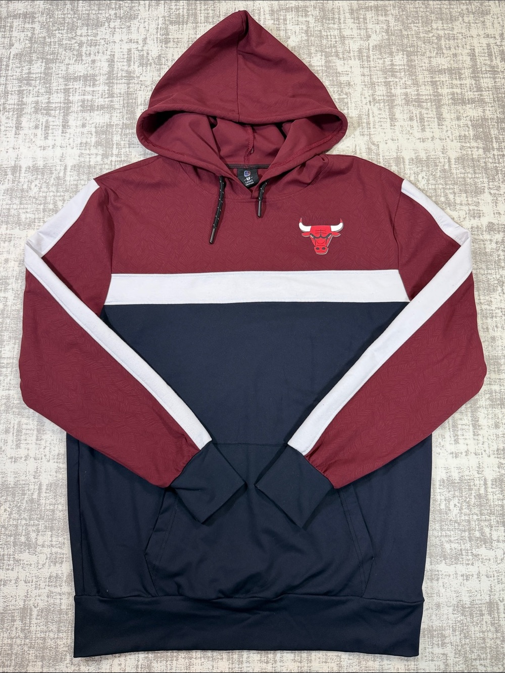 NBA Chicago Bulls Maroon Color-Block Collection Size L 29.5x22
